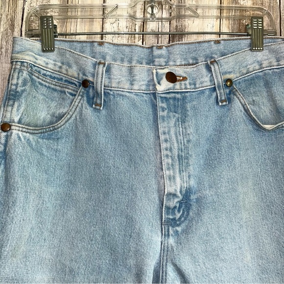 Wrangler Light Wash Non Stretch Bootcut Jeans - Picture 5 of 7